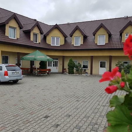 Hotelik Pod Baranami Siechnice Екстериор снимка