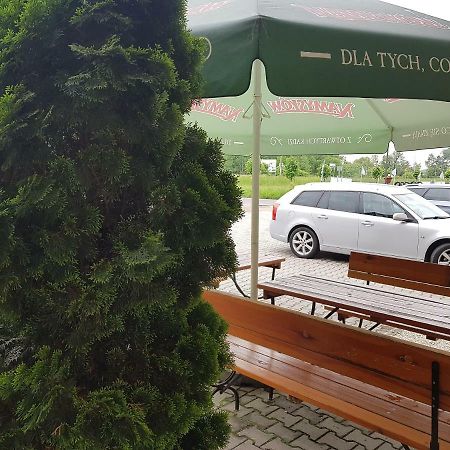 Hotelik Pod Baranami Siechnice Екстериор снимка