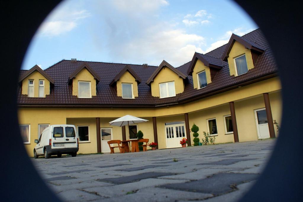 Hotelik Pod Baranami Siechnice Екстериор снимка