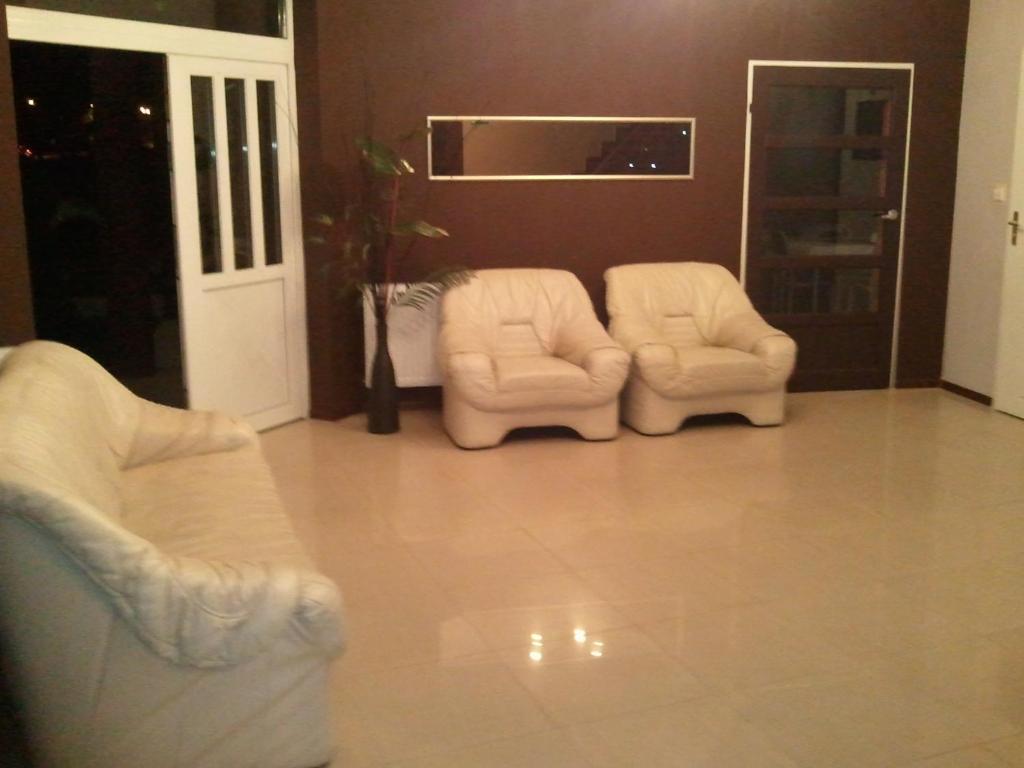 Hotelik Pod Baranami Siechnice Екстериор снимка