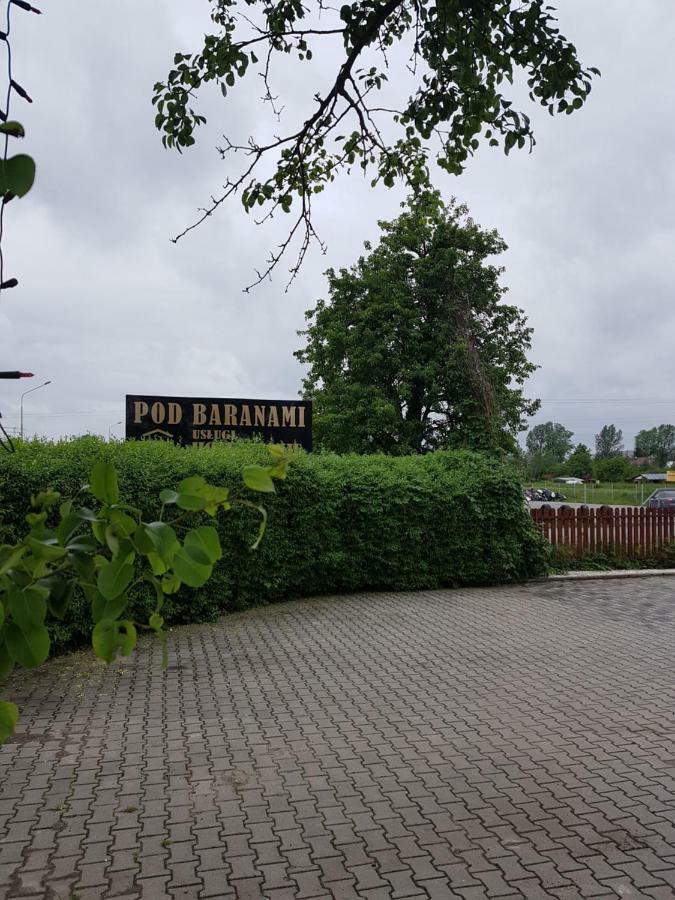Hotelik Pod Baranami Siechnice Екстериор снимка